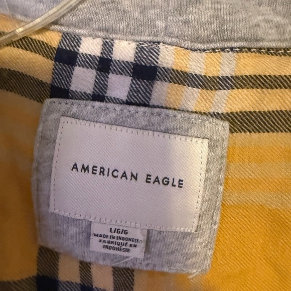 American Eagle Outfitters Red and Blue Casual Button Down Shirt - Picture 2 of 4